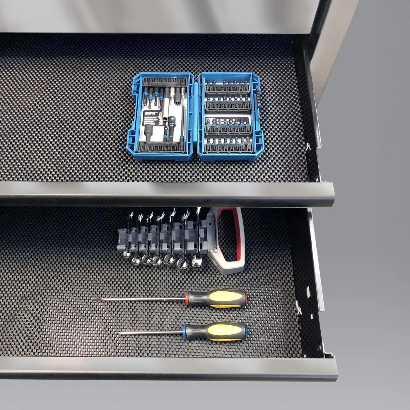 Non-Slip Non-Adhesive Drawer Liner Roll - Image 5